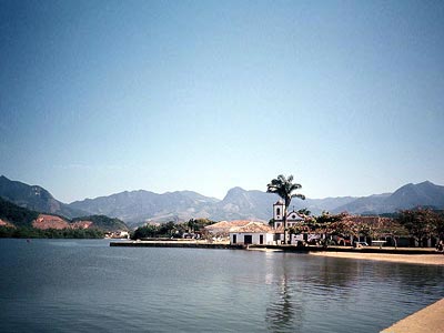 Parati &minus Panoramaansicht Parati &minus Panoramaansicht